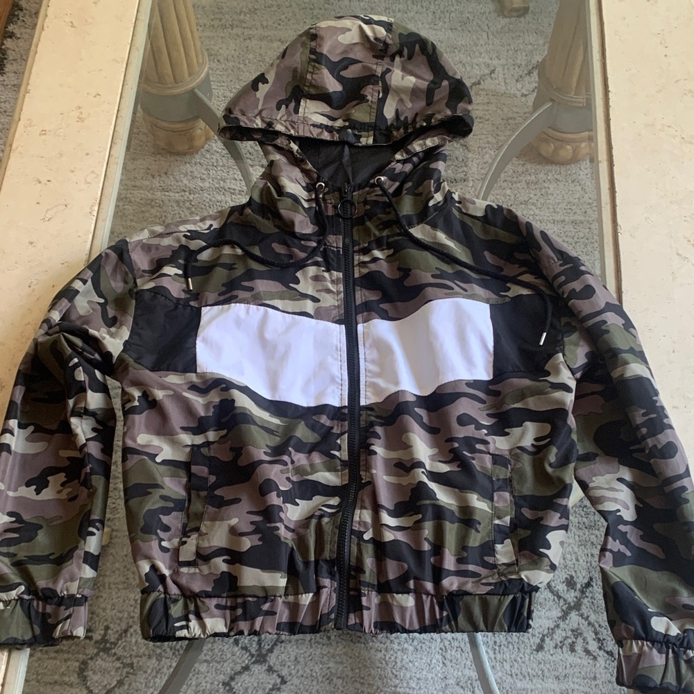 JUSTIFY Camouflage Jacket with Hood M